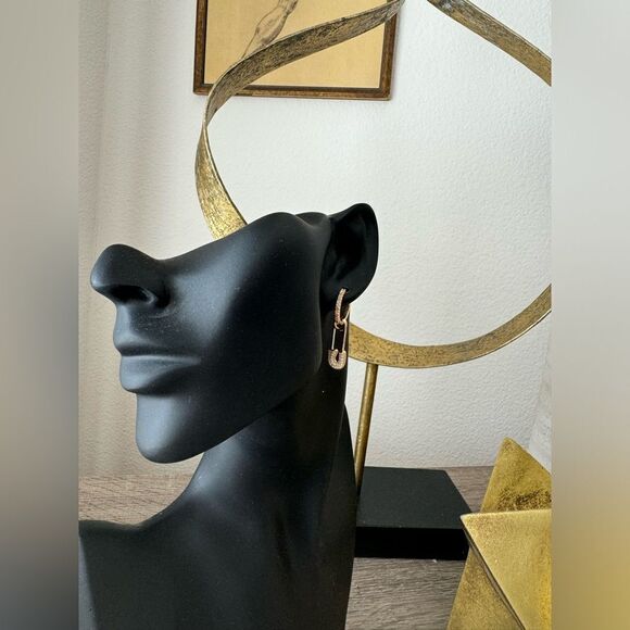 Safety pin hoop earrings N708 - Picture 5 of 5